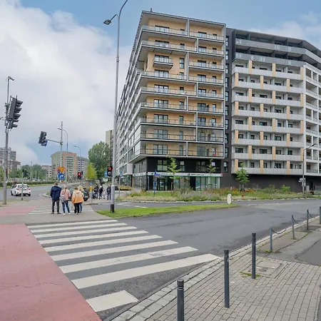 Legnicka With Parking By Renters Wrocław