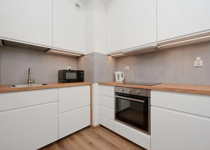 Legnicka With Parking By Renters Apartamento *