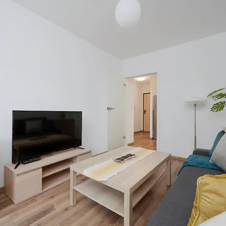 Legnicka With Parking By Renters